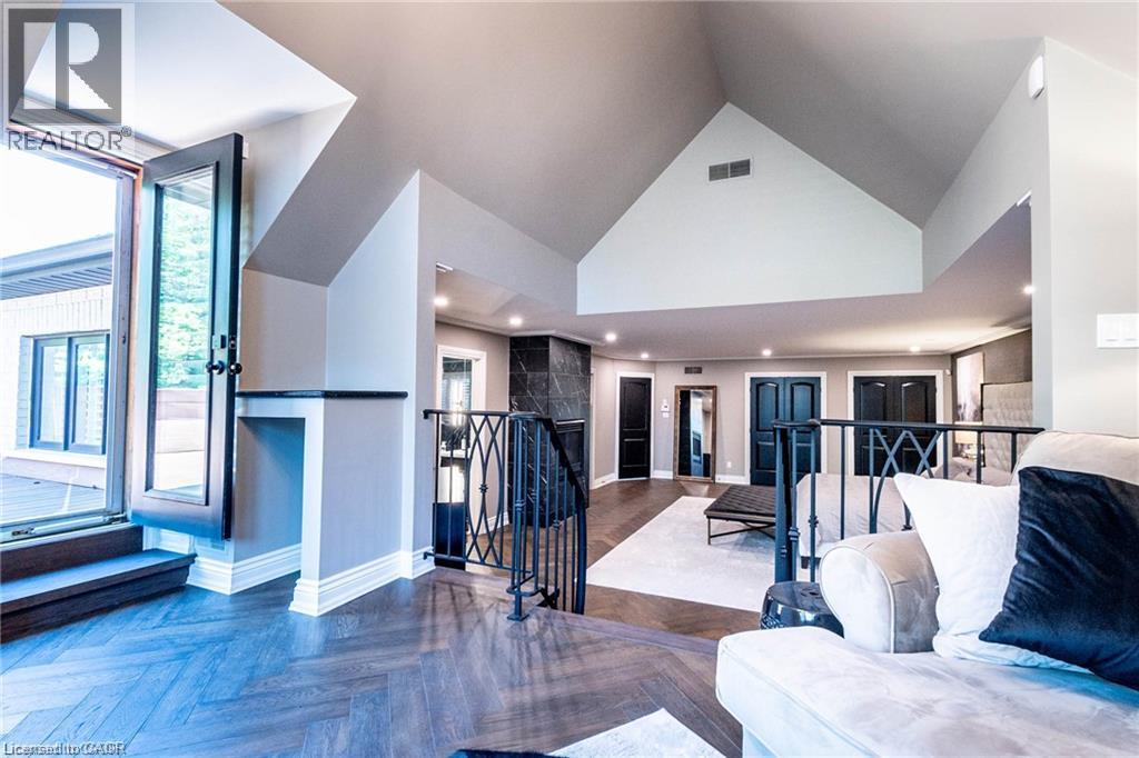 76 Adriatic Boulevard, Hamilton, ON - Indoor