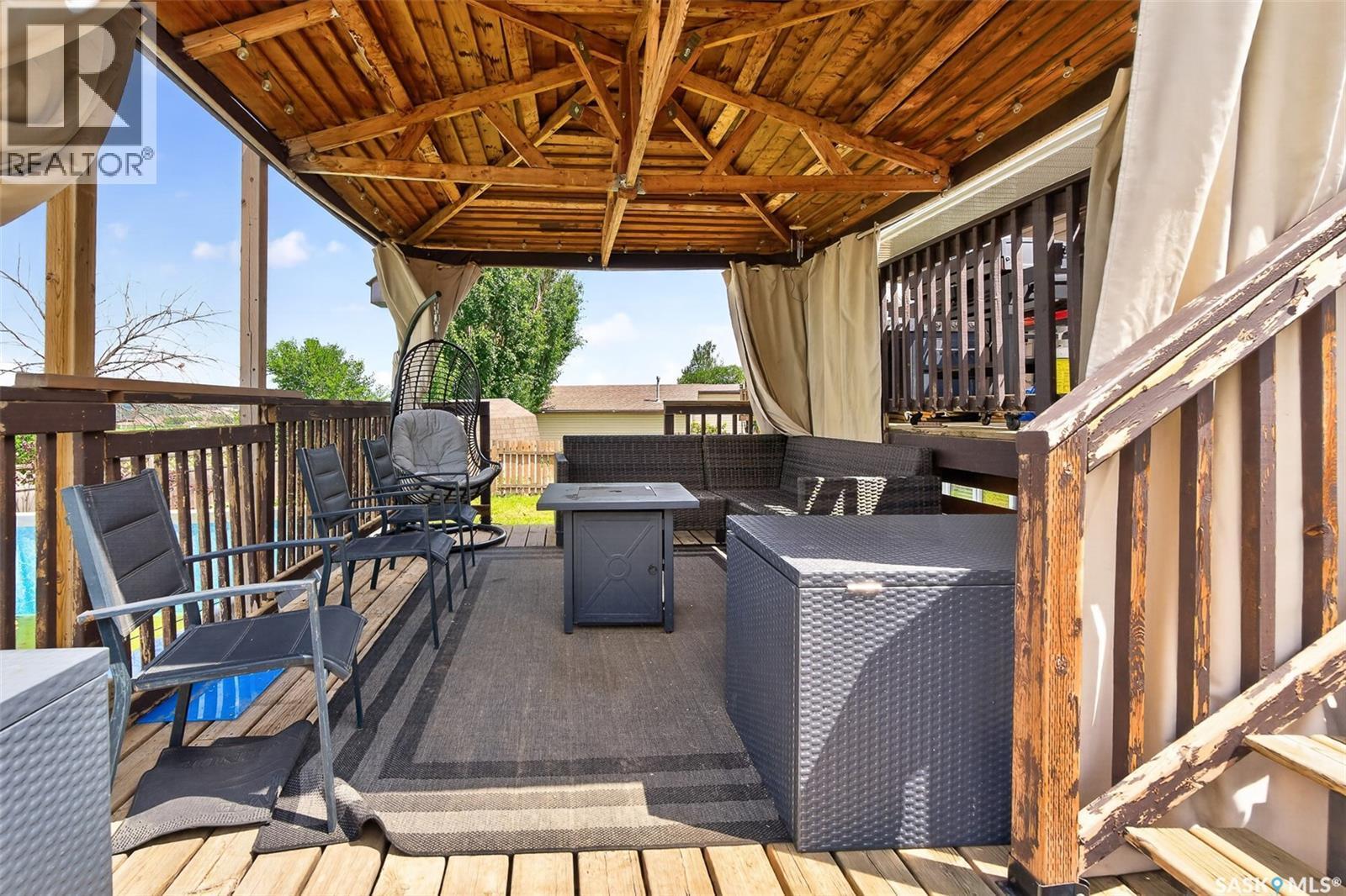1355 Manitou Crescent, Moose Jaw, SK - Outdoor With Deck Patio Veranda With Exterior