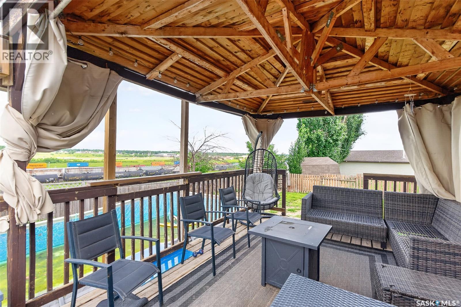 1355 Manitou Crescent, Moose Jaw, SK - Outdoor With Deck Patio Veranda With Exterior