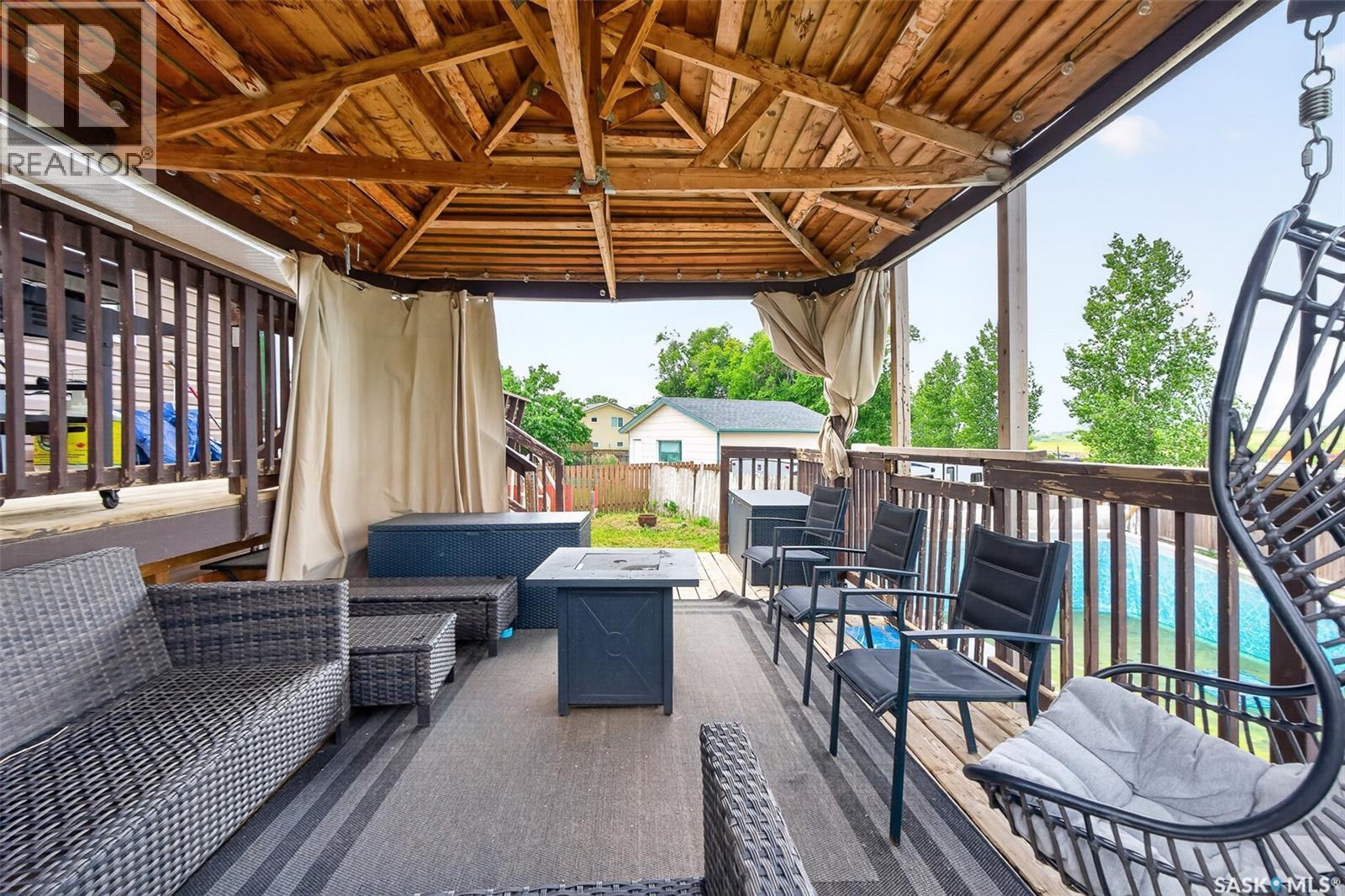 1355 Manitou Crescent, Moose Jaw, SK - Outdoor With Deck Patio Veranda With Exterior