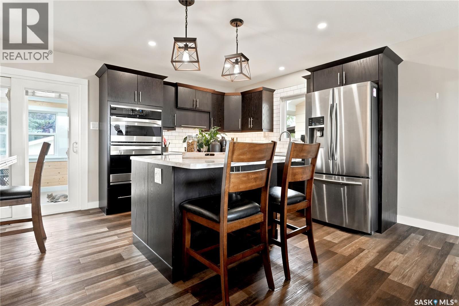 1645 Smith Street, Moose Jaw, SK - Indoor