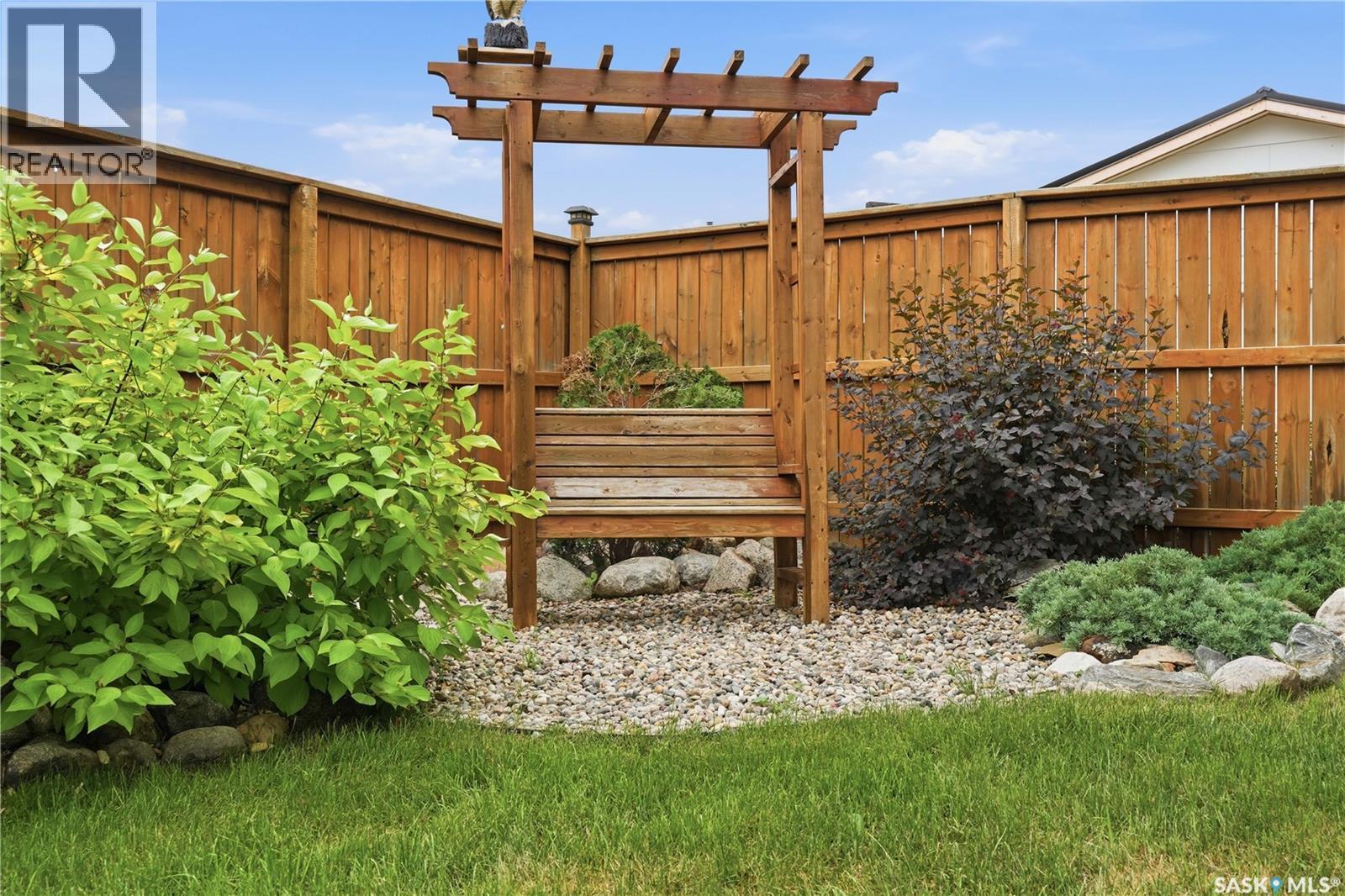 1645 Smith Street, Moose Jaw, SK - Outdoor