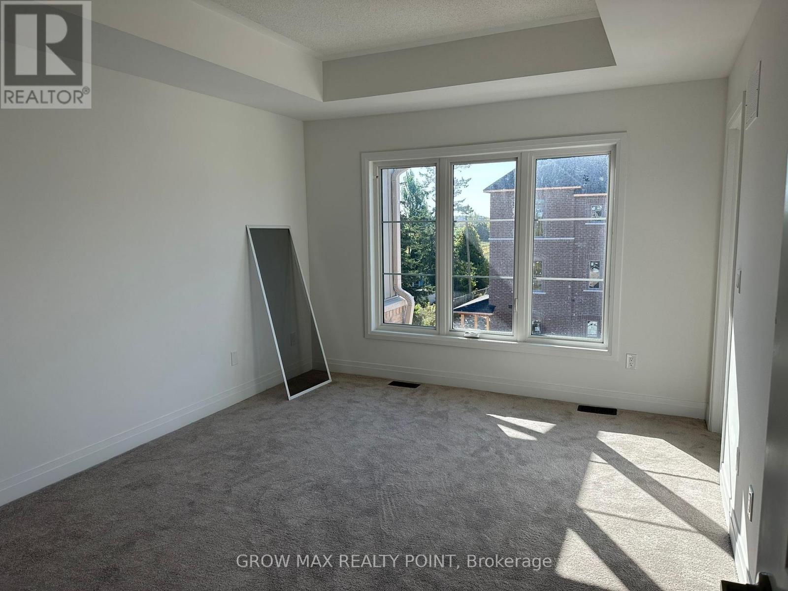 52 Waterside Way, Whitby, ON - Indoor Photo Showing Other Room