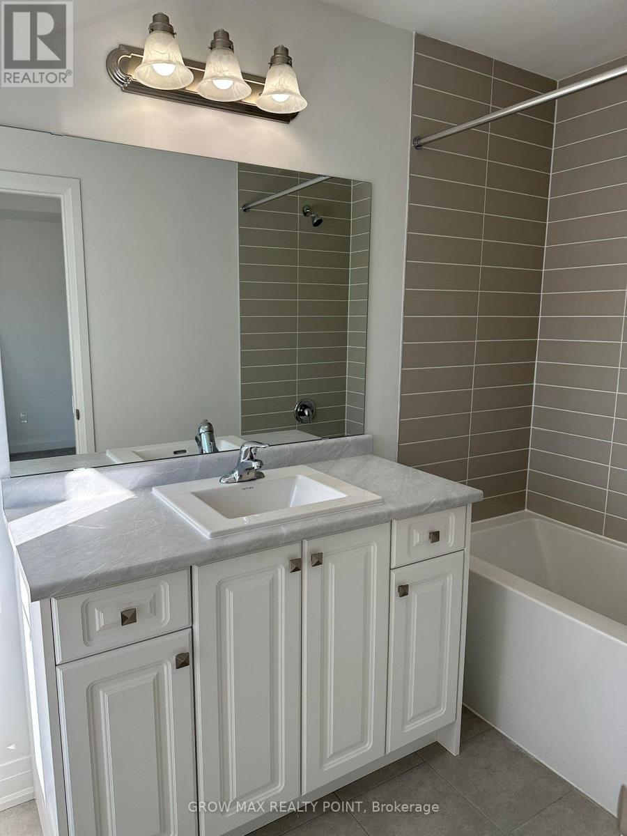 52 Waterside Way, Whitby, ON - Indoor Photo Showing Bathroom