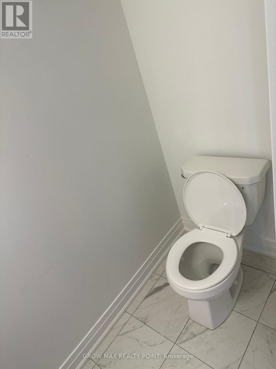 52 Waterside Way, Whitby, ON - Indoor Photo Showing Bathroom