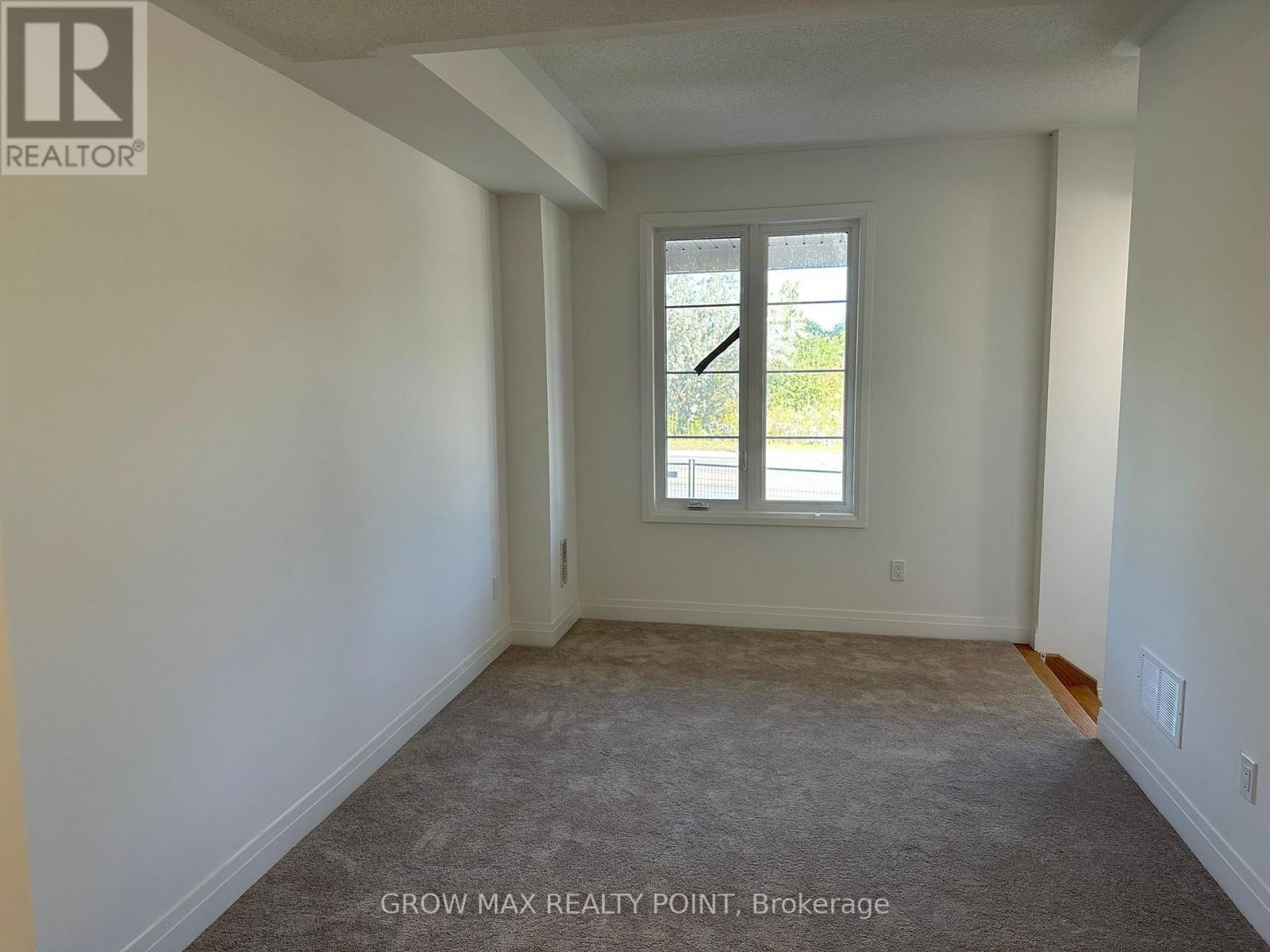 52 Waterside Way, Whitby, ON - Indoor Photo Showing Other Room