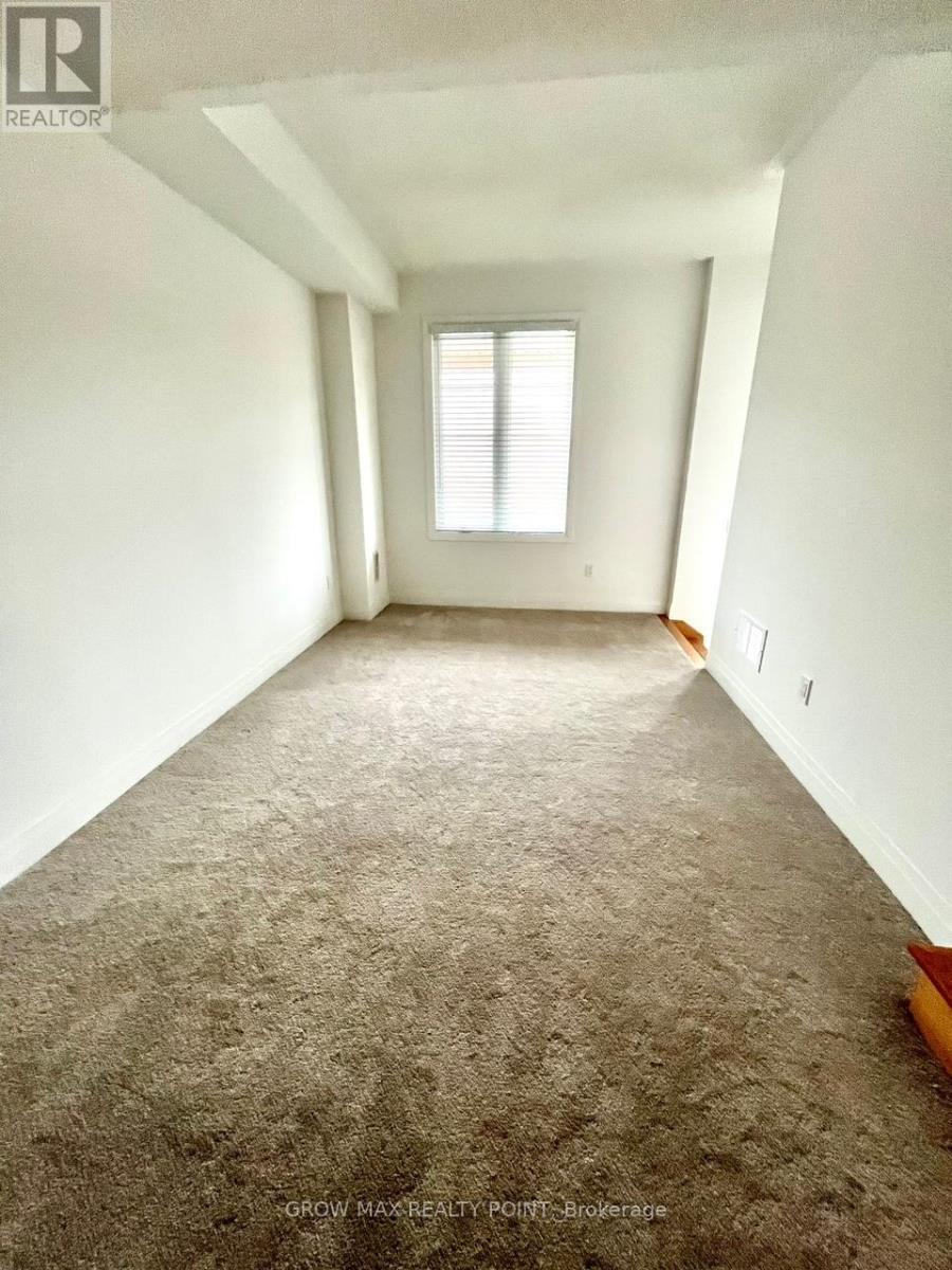 52 Waterside Way, Whitby, ON - Indoor Photo Showing Other Room