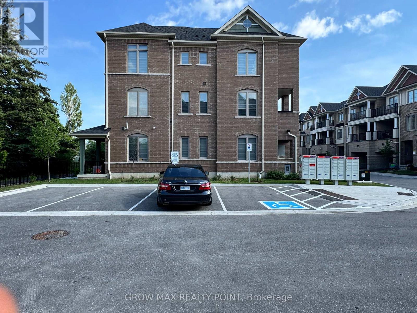 52 Waterside Way, Whitby, ON - Outdoor With Facade