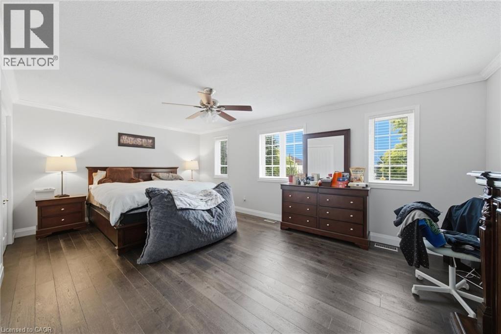 179 Jacqueline Boulevard, Hamilton, ON - Indoor Photo Showing Bedroom