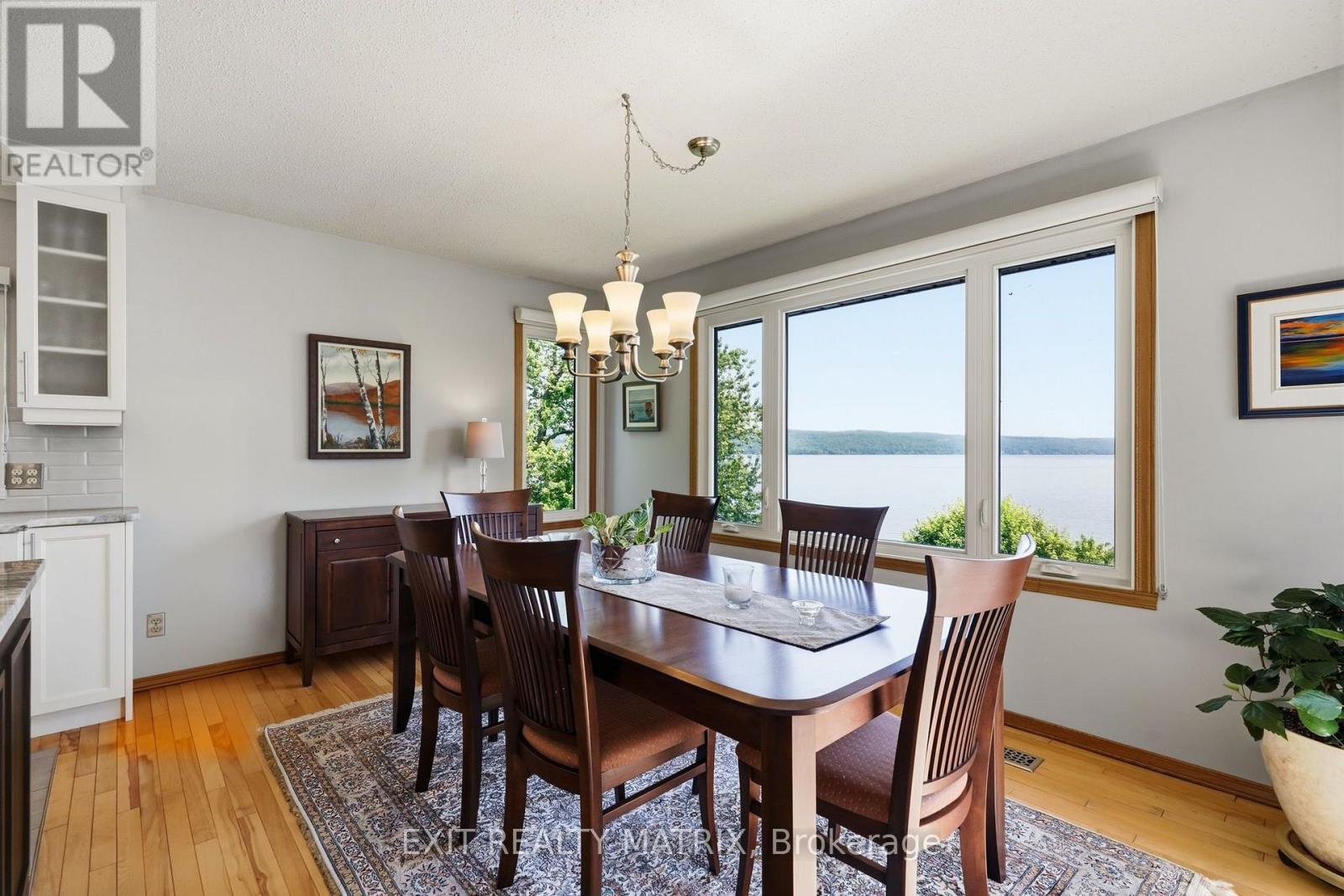 2176 Bay Road, Champlain, ON - Indoor Photo Showing Dining Room
