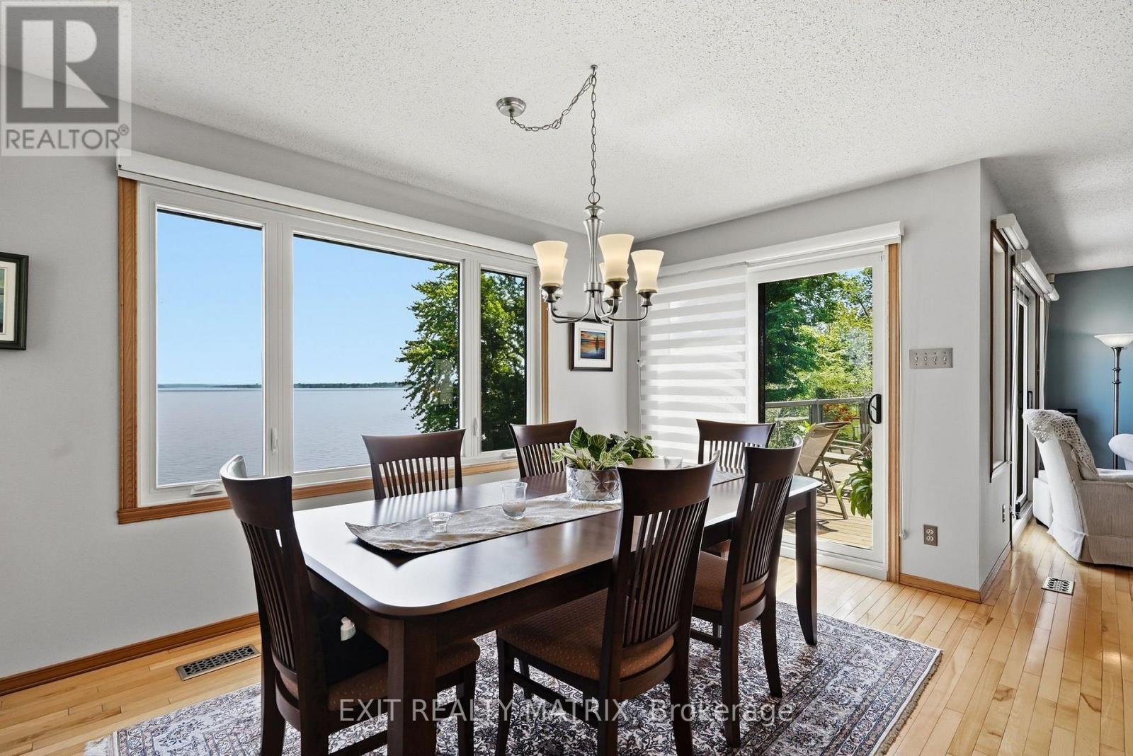 2176 Bay Road, Champlain, ON - Indoor Photo Showing Dining Room