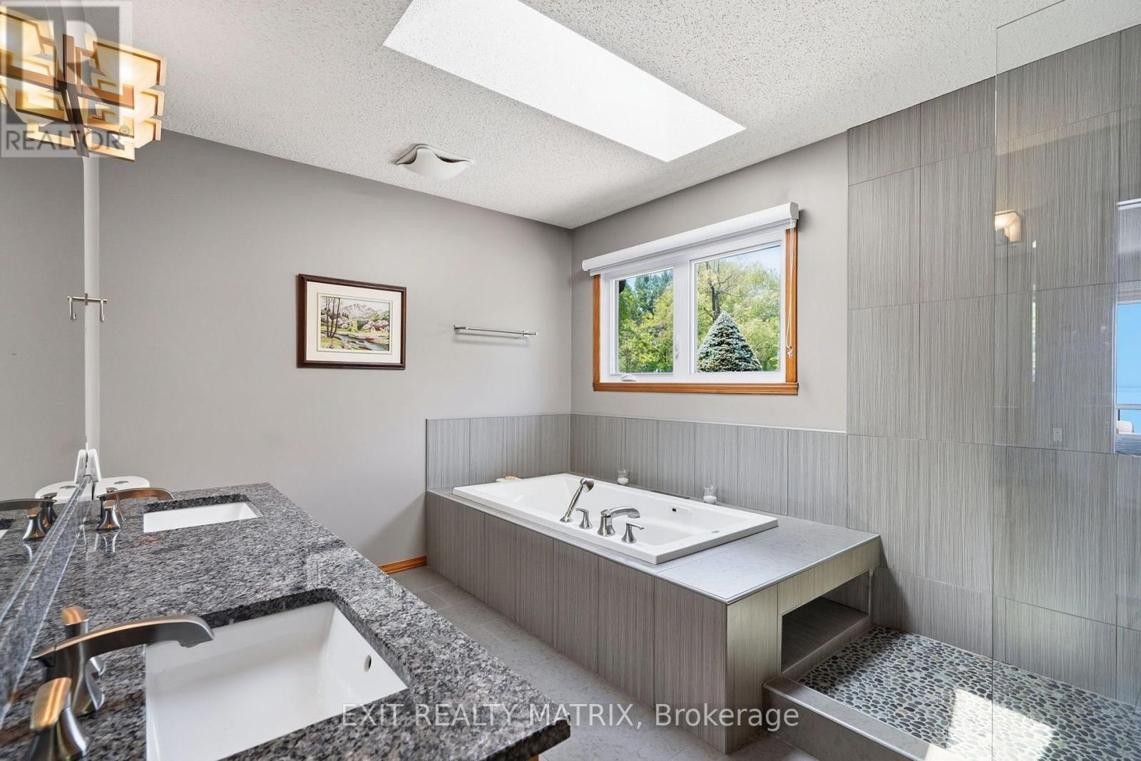 2176 Bay Road, Champlain, ON - Indoor Photo Showing Bathroom
