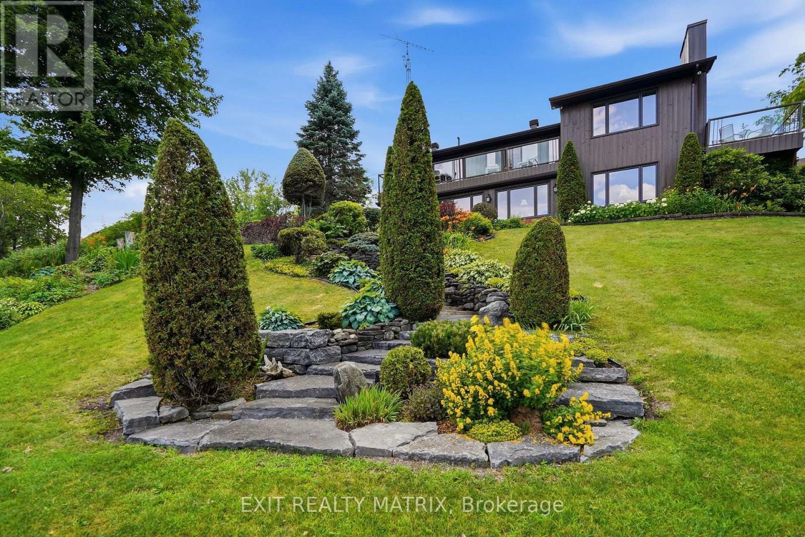 2176 Bay Road, Champlain, ON - Outdoor