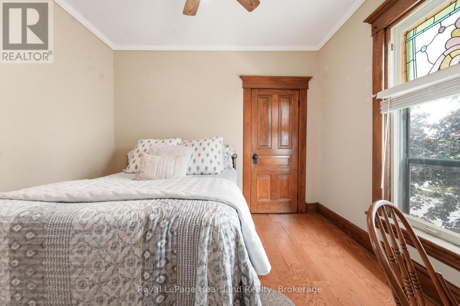 107 Wellington Street S, Goderich (Goderich (Town)), ON - Indoor Photo Showing Bedroom