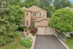 1641 GLENVISTA DRIVE Oakville, ON L6H 6E9