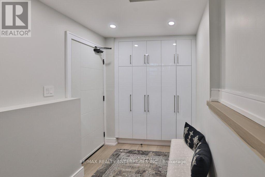 47 Thirteenth Street, Toronto, ON - Indoor Photo Showing Other Room