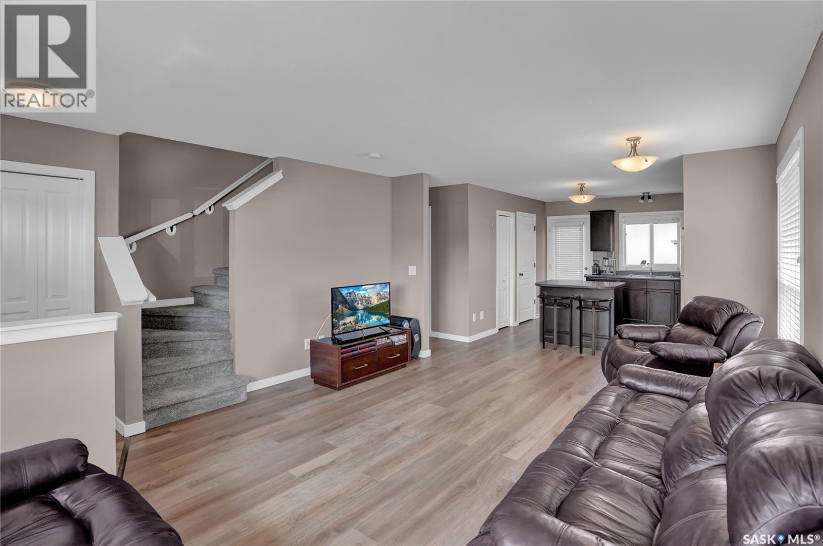 68 4850 Harbour Landing Drive, Regina, SK - Indoor Photo Showing Living Room