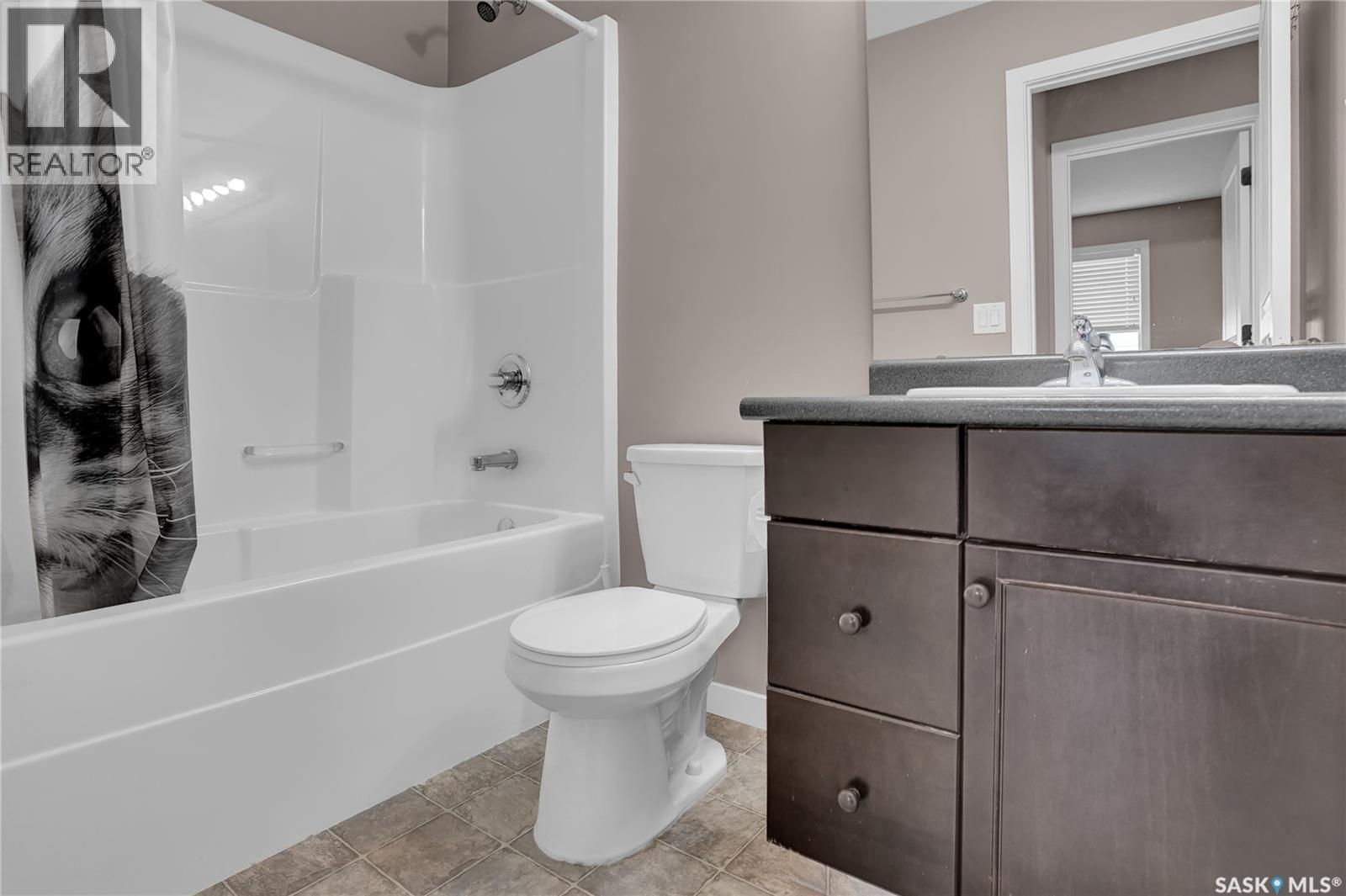 68 4850 Harbour Landing Drive, Regina, SK - Indoor Photo Showing Bathroom