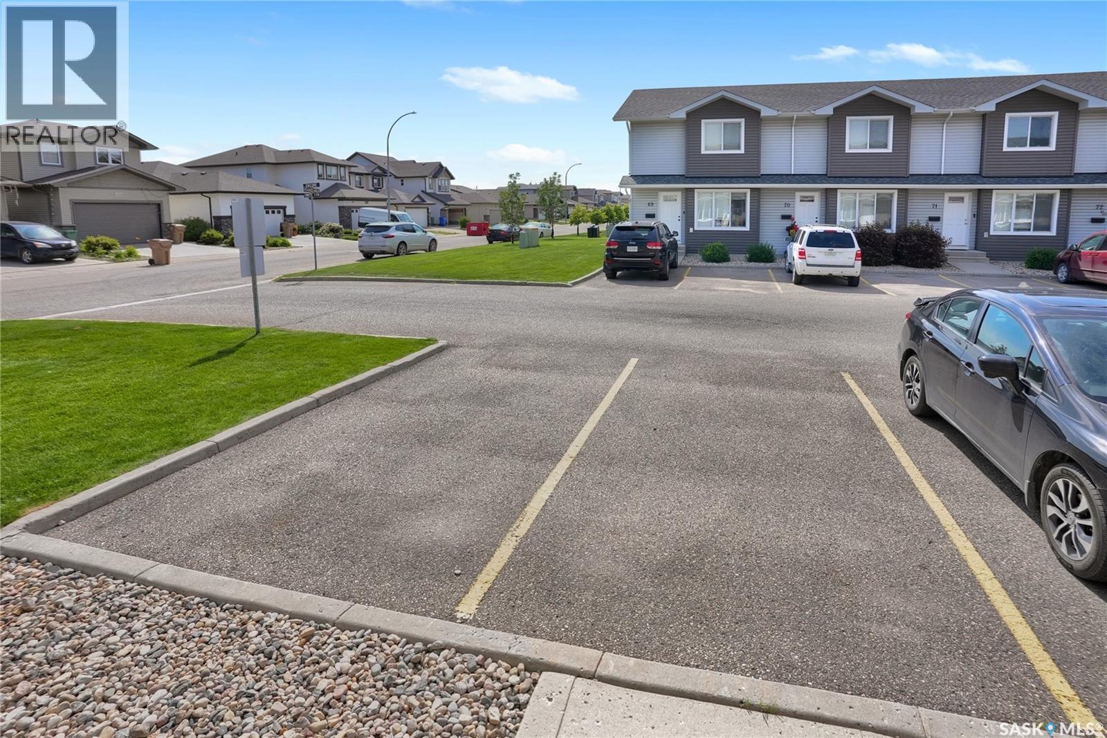 68 4850 Harbour Landing Drive, Regina, SK - Outdoor With Facade