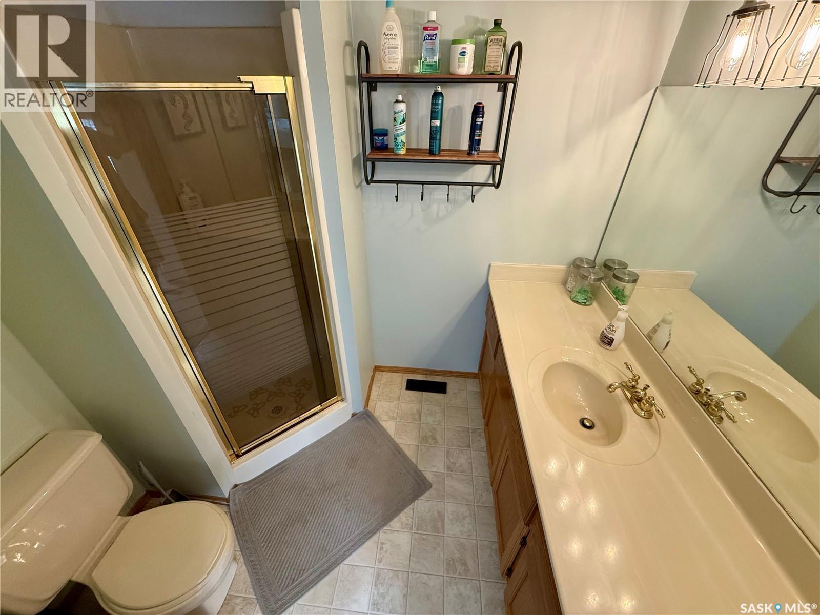2746 Poplar Place E, Regina, SK - Indoor Photo Showing Bathroom