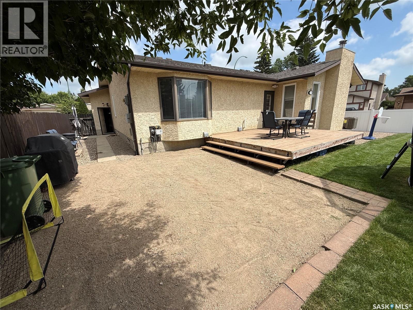 2746 Poplar Place E, Regina, SK - Outdoor With Deck Patio Veranda With Exterior