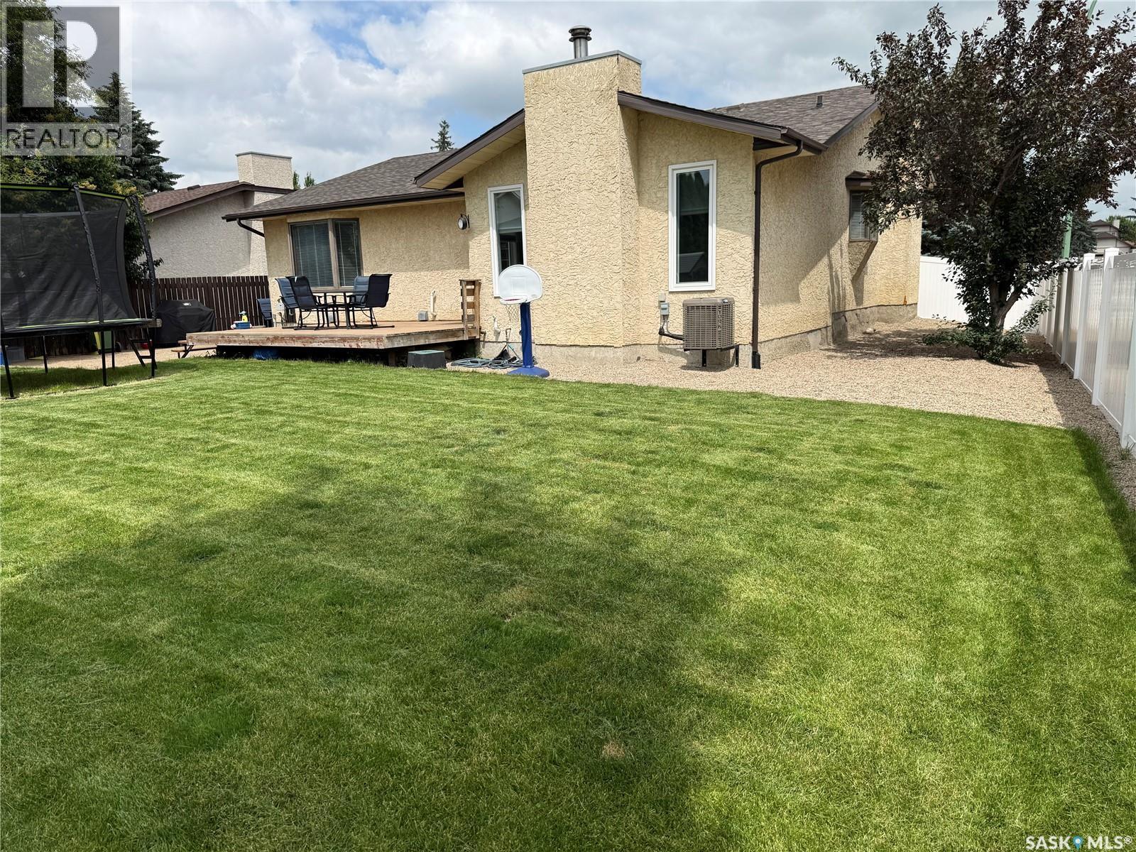 2746 Poplar Place E, Regina, SK - Outdoor With Deck Patio Veranda