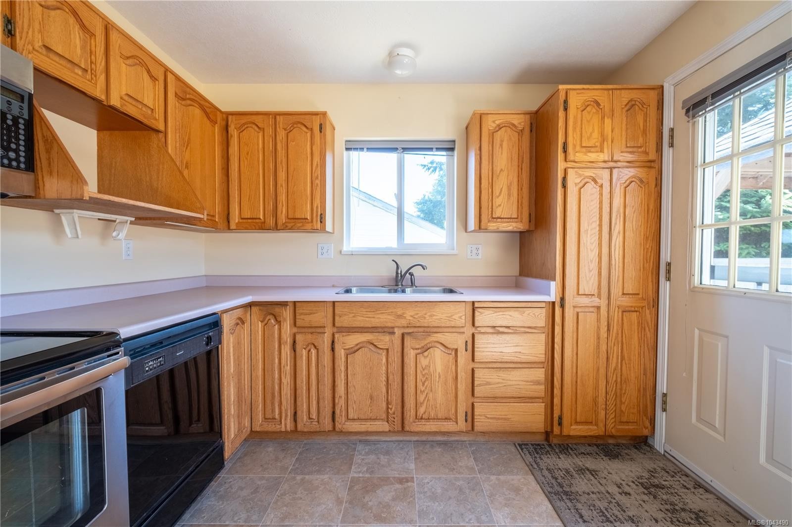725 Applegate Rd, Campbell River, BC