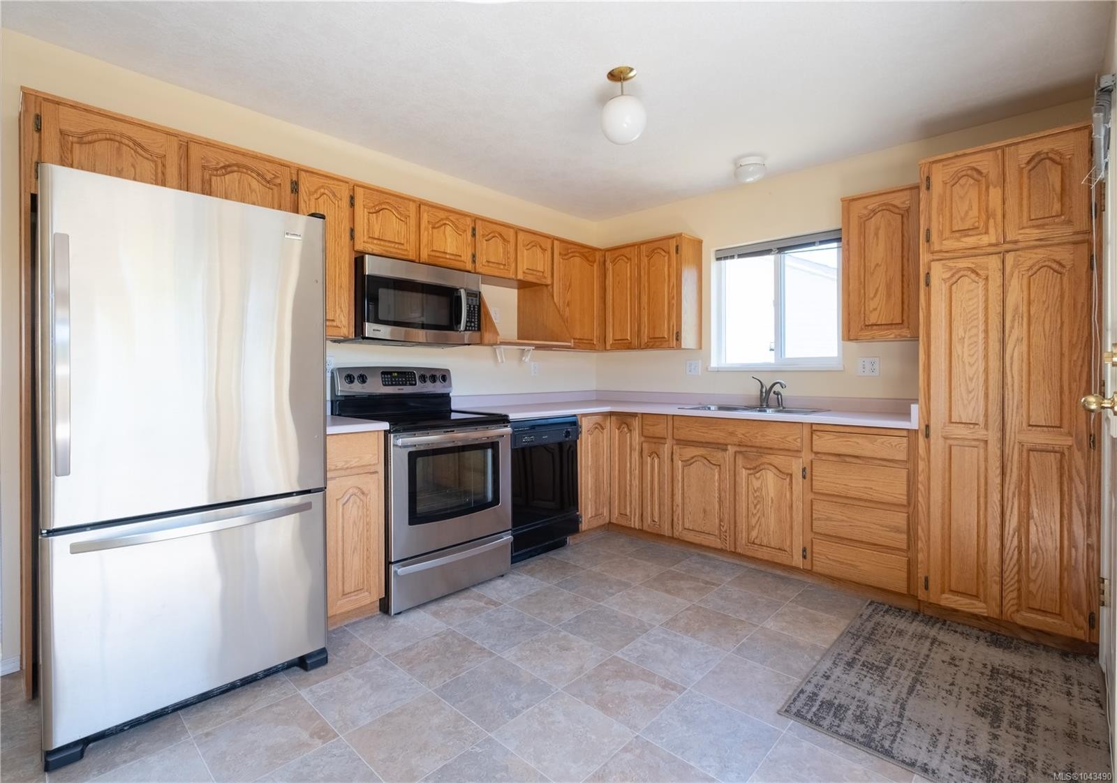 725 Applegate Rd, Campbell River, BC