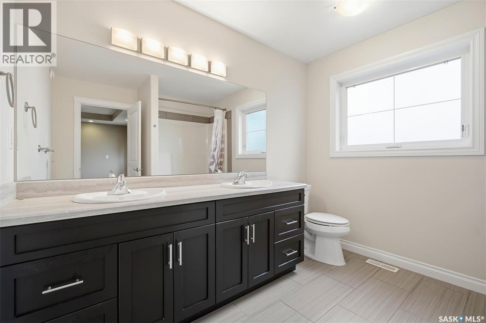 305 315 Zary Road, Saskatoon, SK - Indoor Photo Showing Bathroom