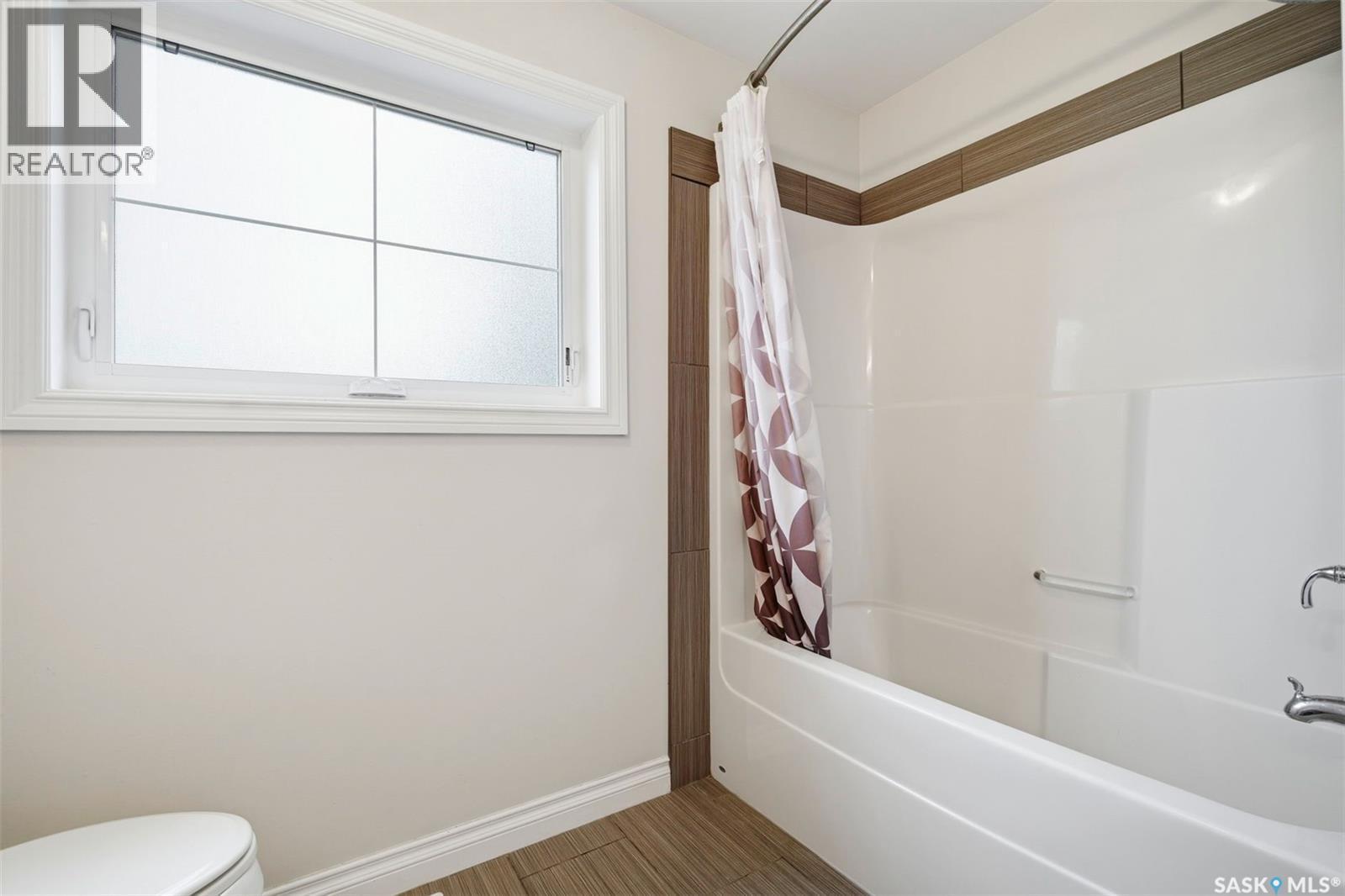 305 315 Zary Road, Saskatoon, SK - Indoor Photo Showing Bathroom