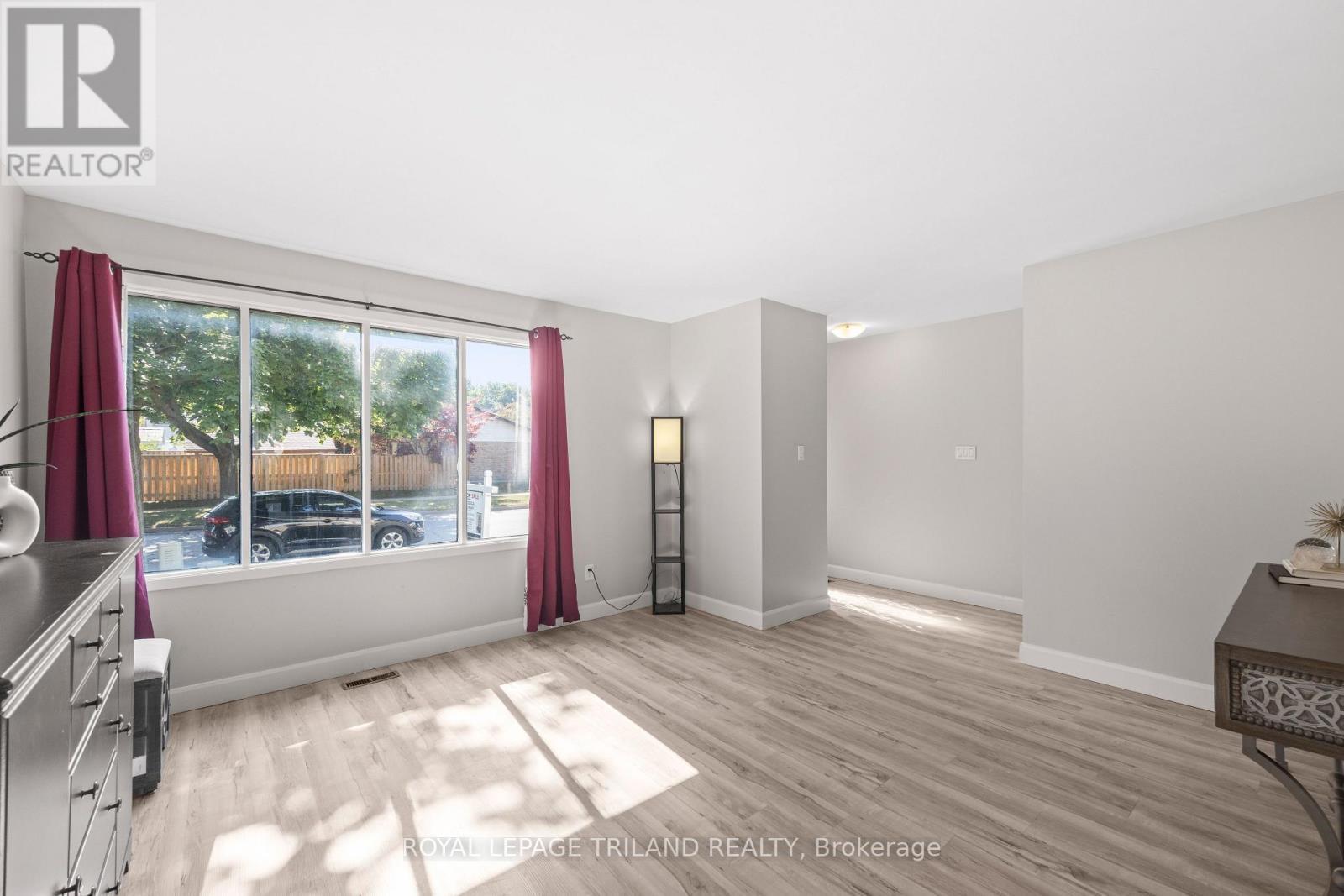 1767 Aldersbrook Road, London North (North F), ON - Indoor