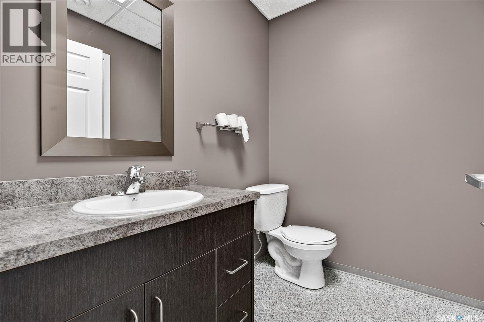 526 Main Street N, Moose Jaw, SK