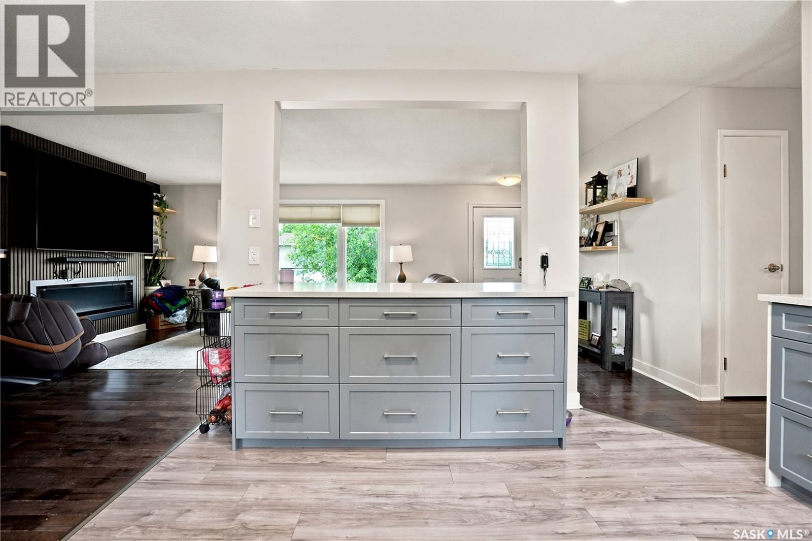 1313 Prince Crescent, Moose Jaw, SK - Indoor