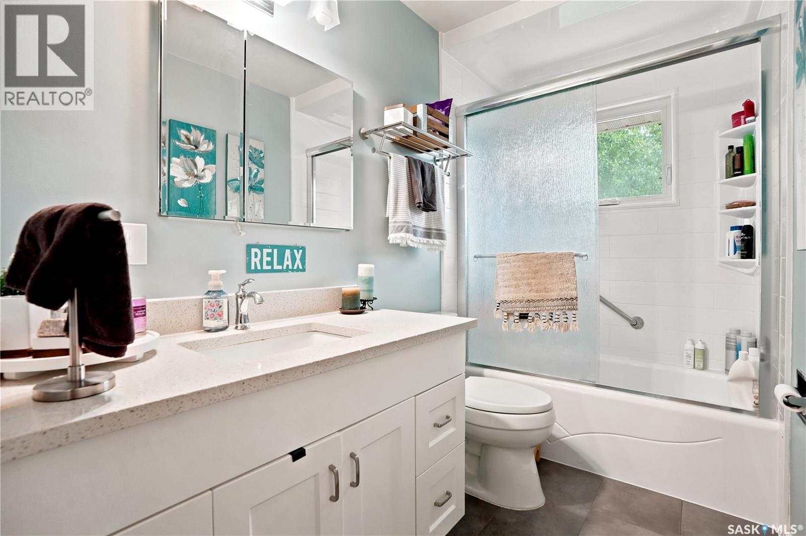 1313 Prince Crescent, Moose Jaw, SK - Indoor Photo Showing Bathroom