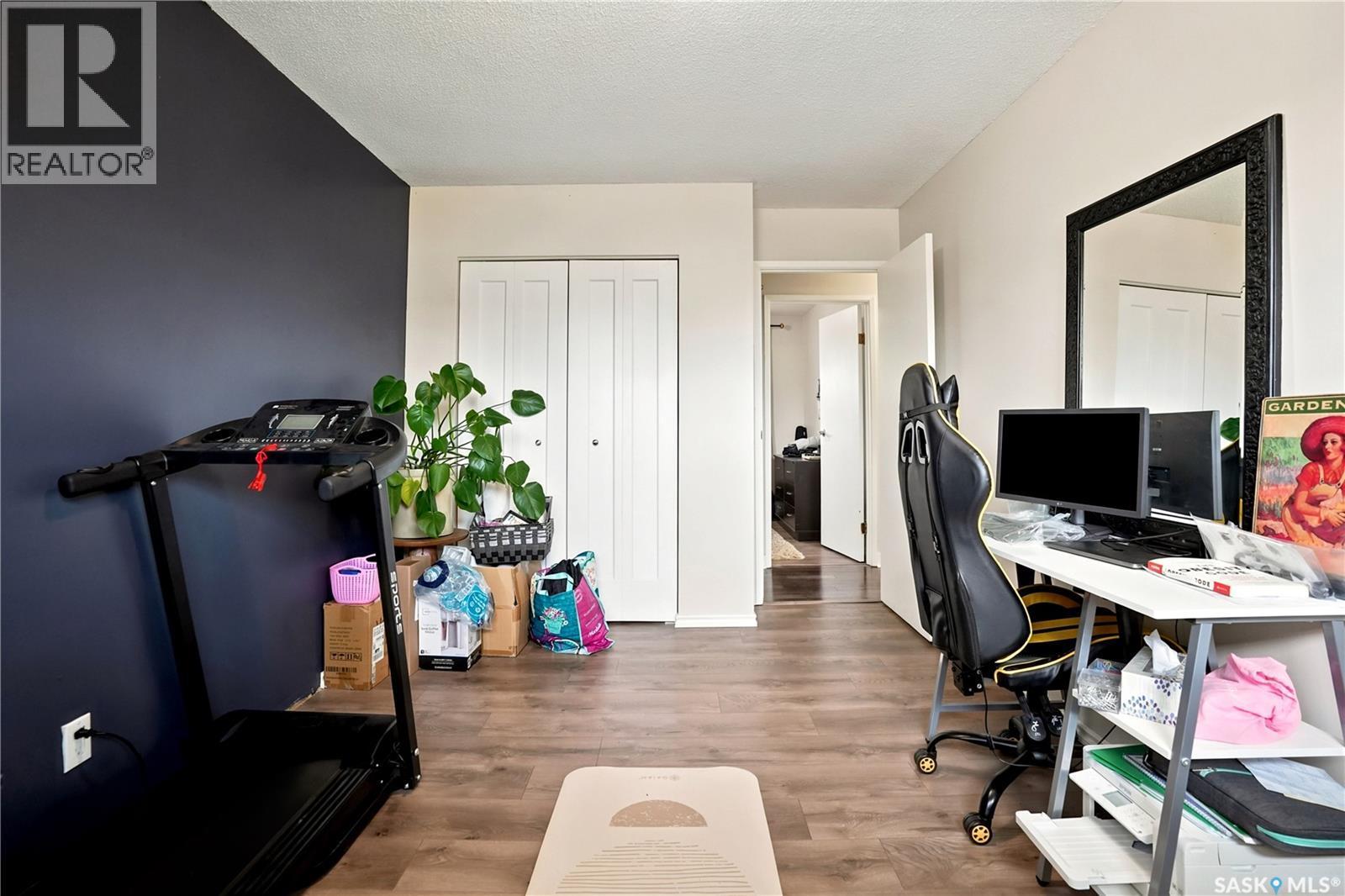 1313 Prince Crescent, Moose Jaw, SK - Indoor Photo Showing Office