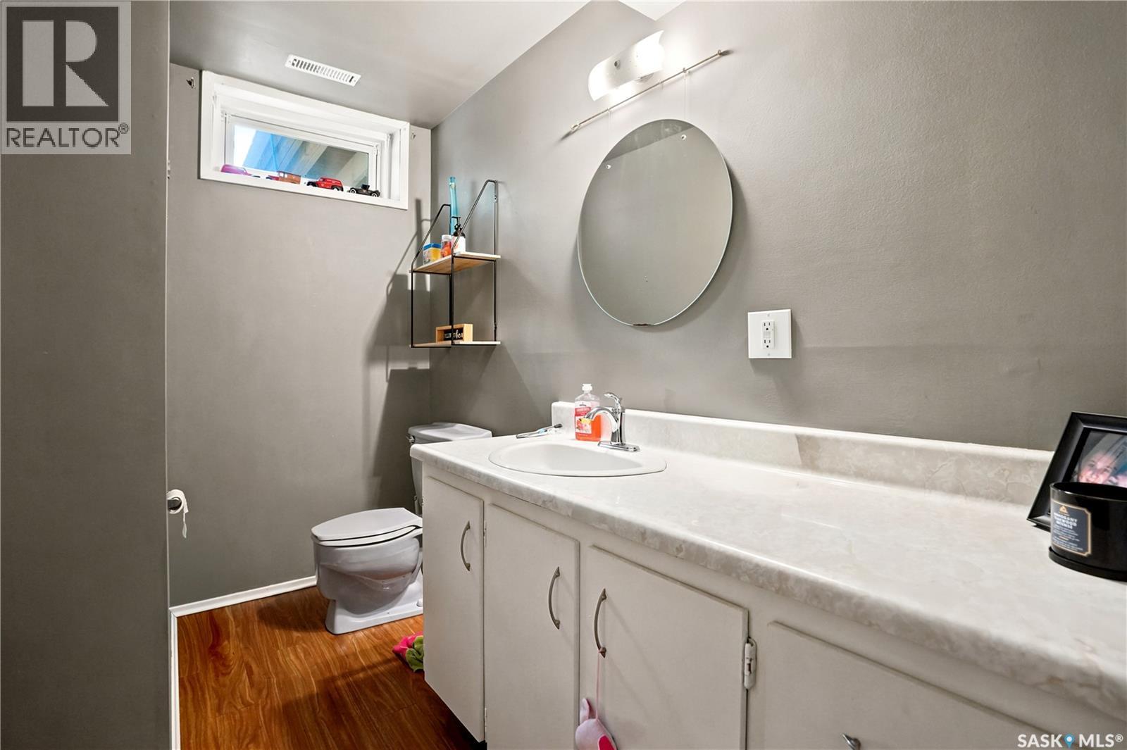 1313 Prince Crescent, Moose Jaw, SK - Indoor Photo Showing Bathroom