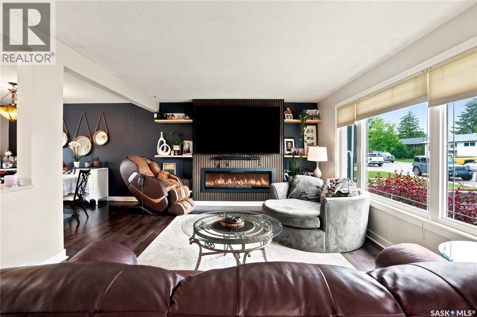 1313 Prince Crescent, Moose Jaw, SK - Indoor Photo Showing Living Room With Fireplace