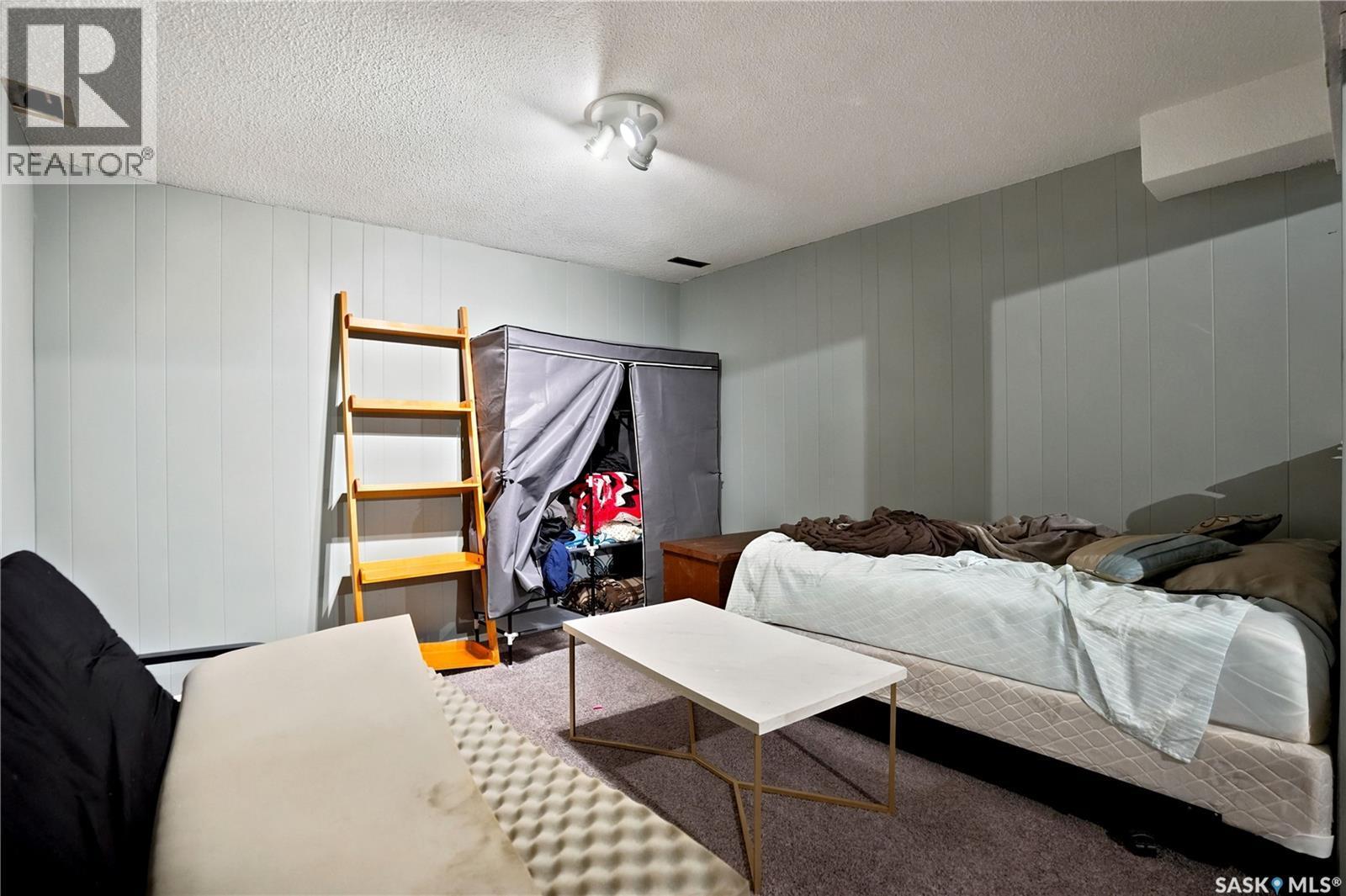 1313 Prince Crescent, Moose Jaw, SK - Indoor