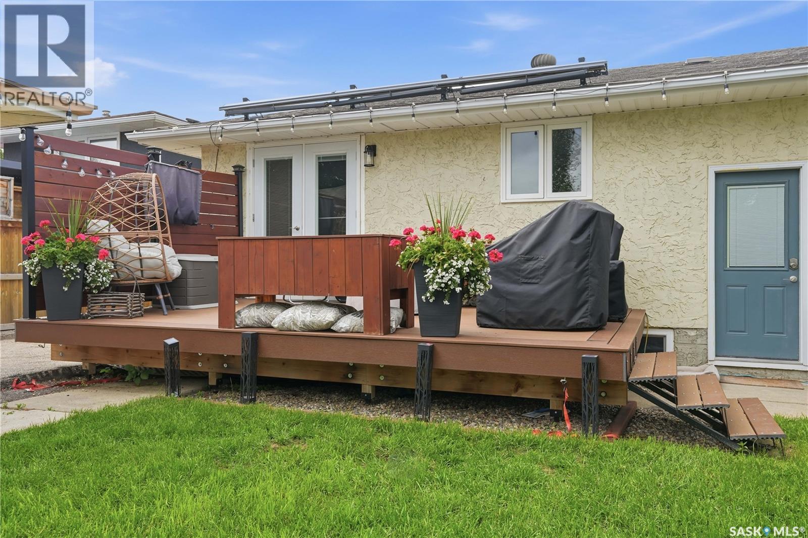 1313 Prince Crescent, Moose Jaw, SK - Outdoor With Deck Patio Veranda