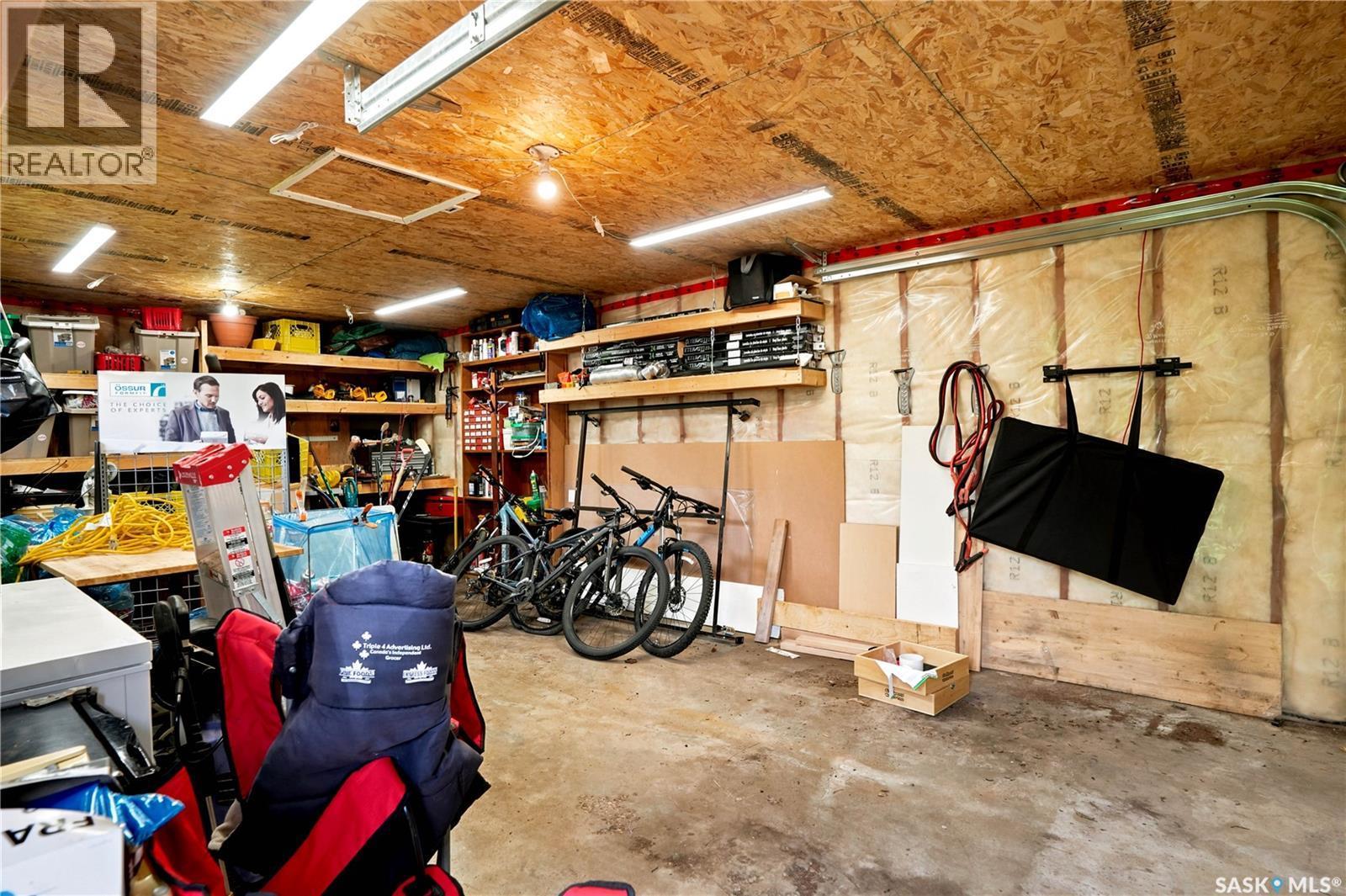 1313 Prince Crescent, Moose Jaw, SK - Indoor Photo Showing Garage