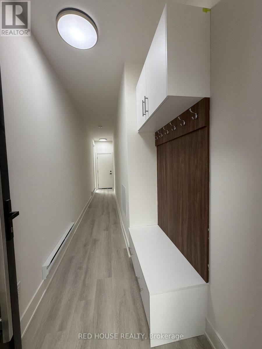 131 Everett Common, St. Catharines, ON - Indoor Photo Showing Other Room