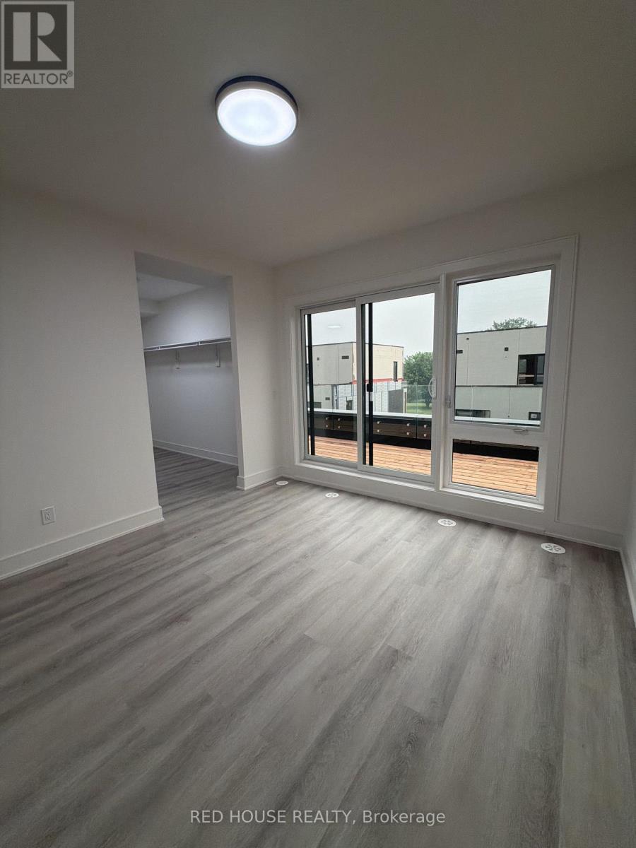 131 Everett Common, St. Catharines, ON - Indoor Photo Showing Other Room