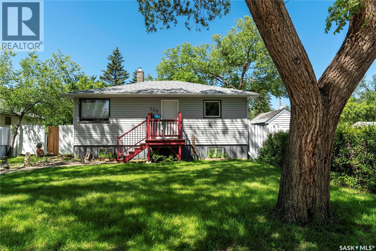 700 Argyle Street, Regina, SK - Outdoor With Deck Patio Veranda