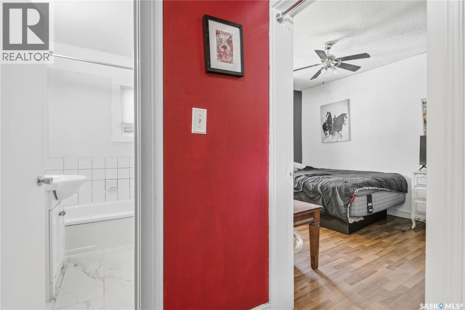 700 Argyle Street, Regina, SK - Indoor