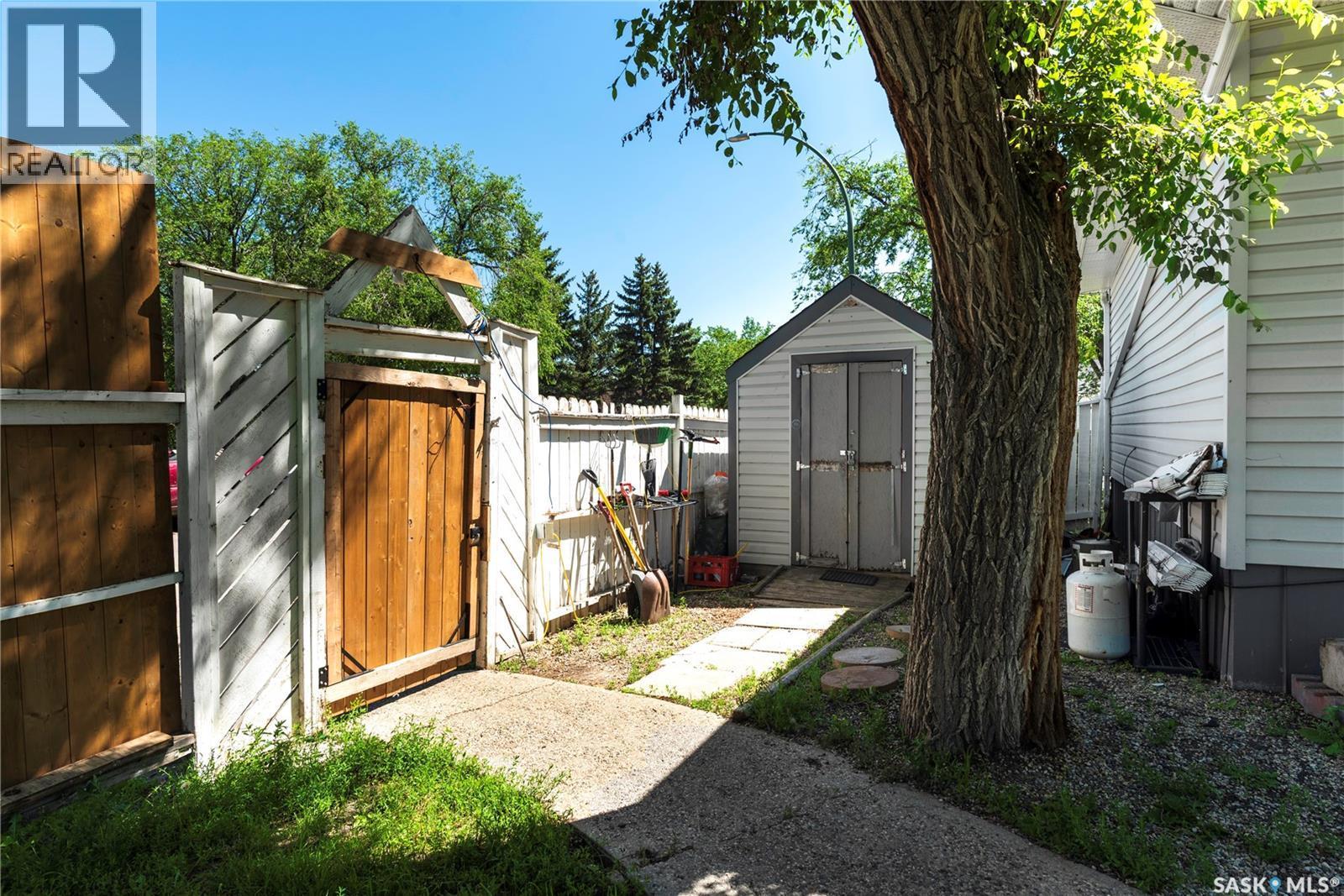 700 Argyle Street, Regina, SK - Outdoor With Exterior