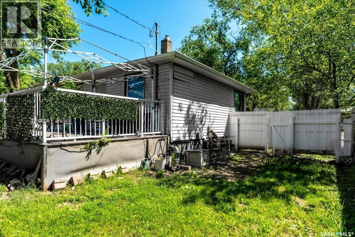 700 Argyle Street, Regina, SK - Outdoor