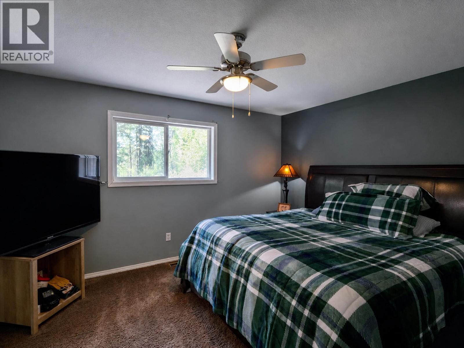 3482 Kirkham Road, Quesnel, BC - Indoor Photo Showing Bedroom