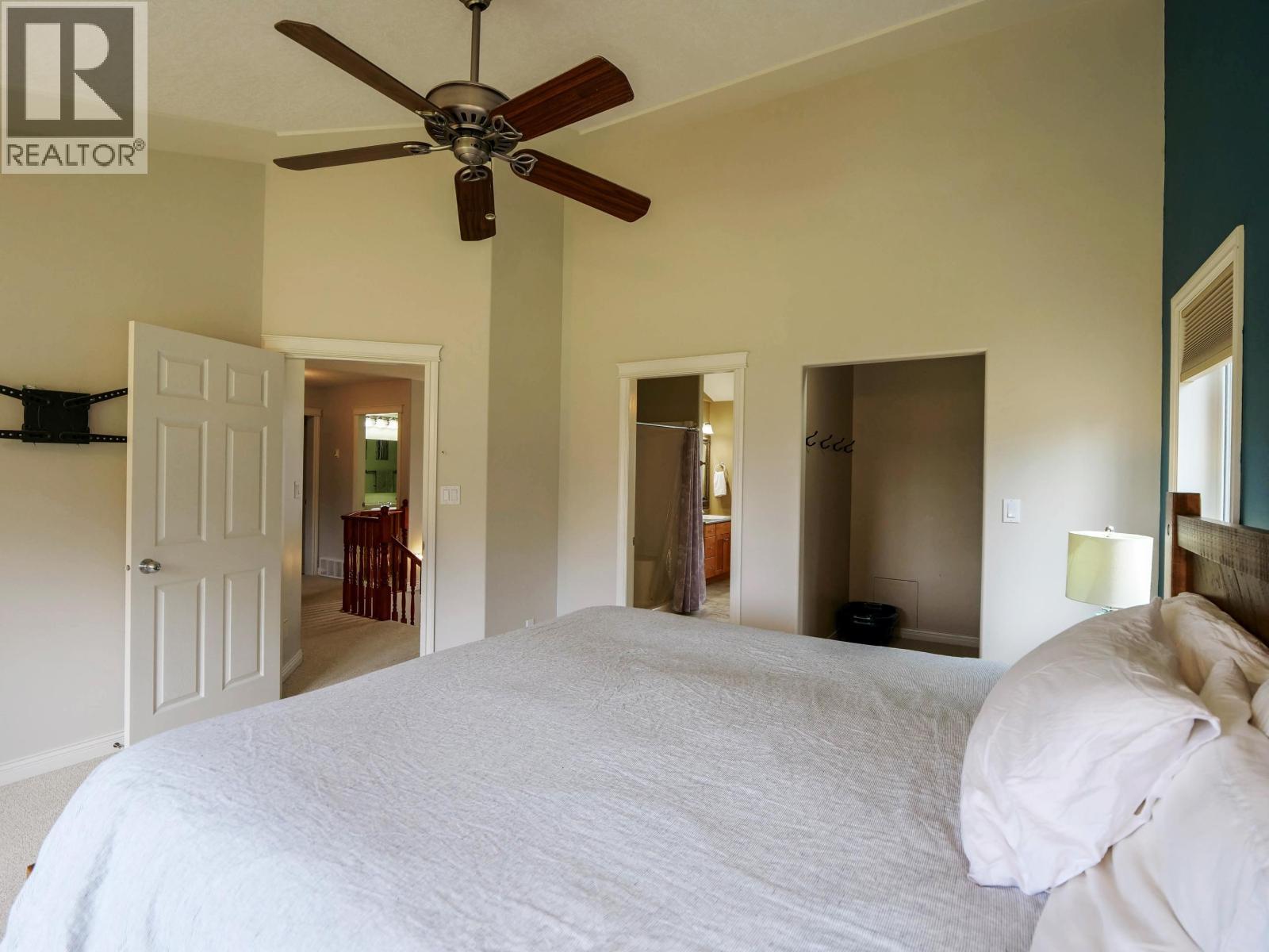 1551 View Drive, Quesnel, BC - Indoor Photo Showing Bedroom