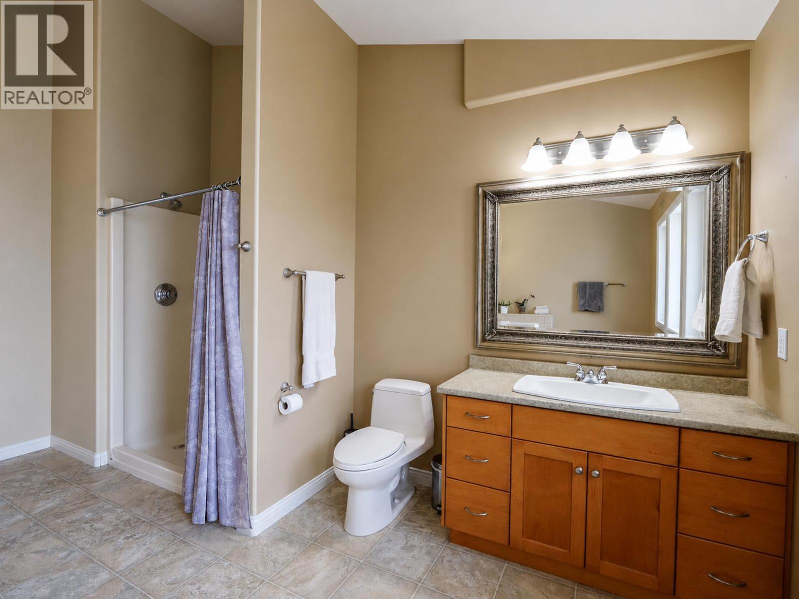 1551 View Drive, Quesnel, BC - Indoor Photo Showing Bathroom