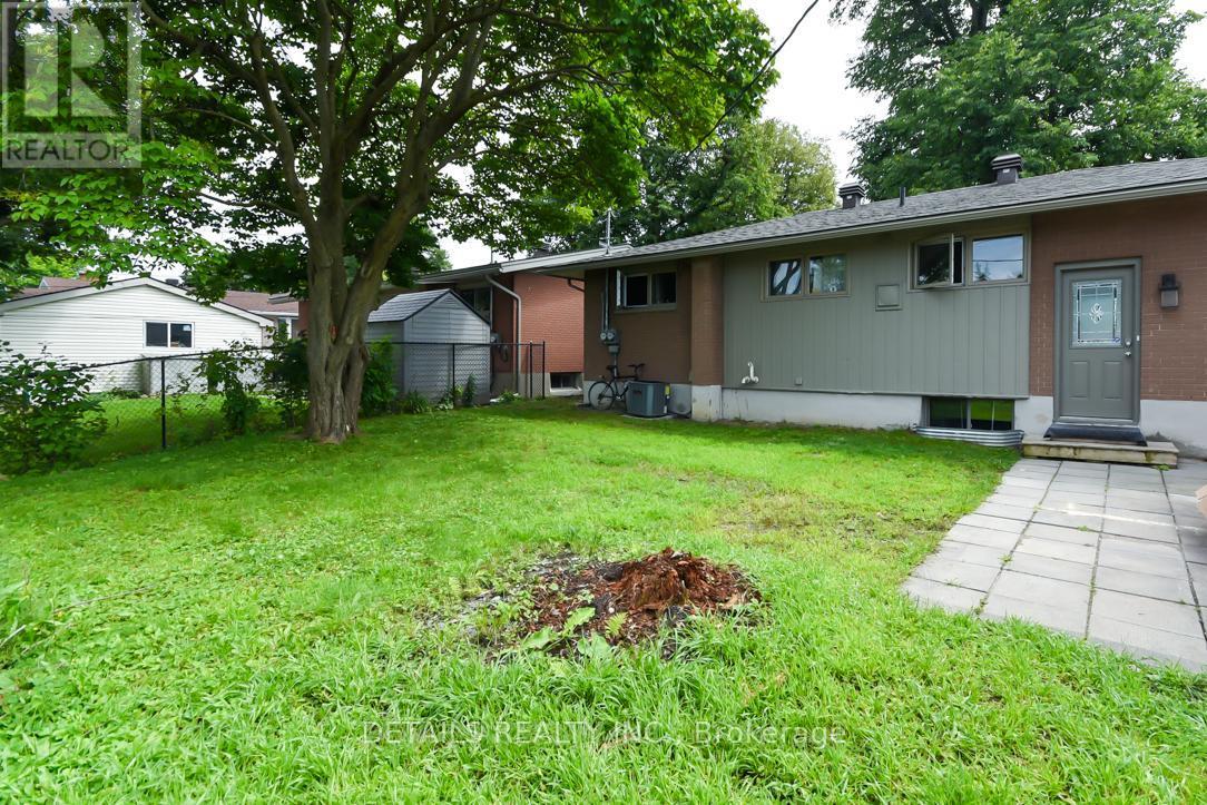 B - 2151 Lambeth Walk, Ottawa, ON - Outdoor